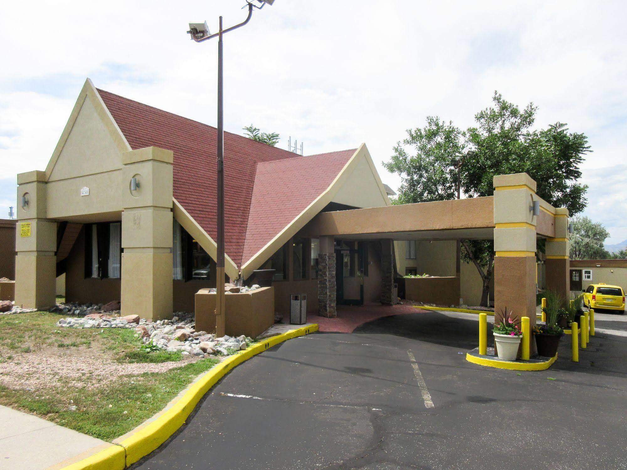 Rodeway Inn & Suites DEN Esterno foto